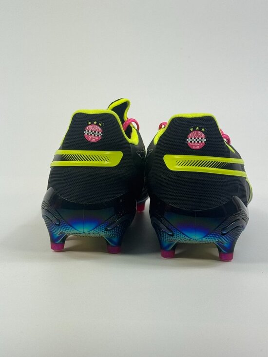 Athletic_Shoes